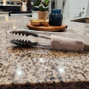NEW Pampered Chef pasta tongs